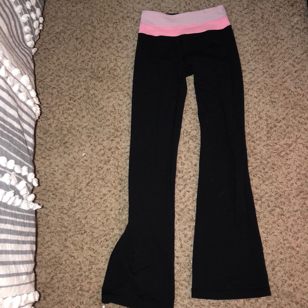 Lululemon yoga pants
